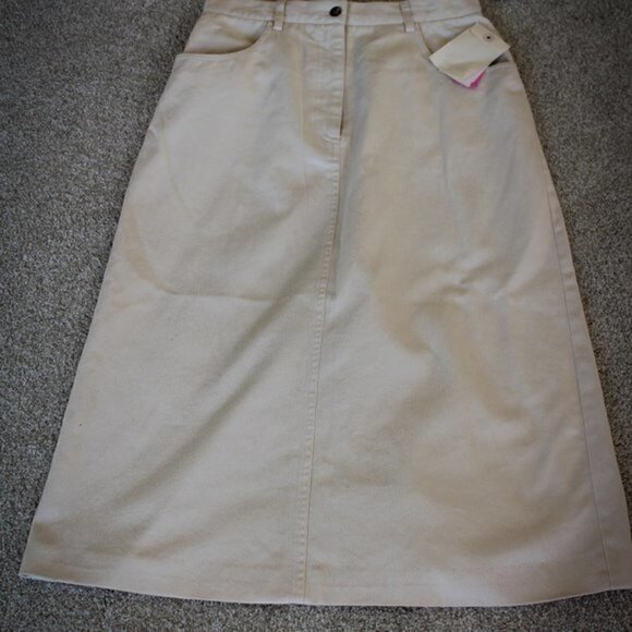 NWT Saks skirt tan in color size 10 column dressing - Picture 5 of 7